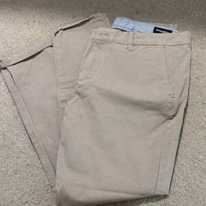 Bonobos Men's Light Khaki Chinos